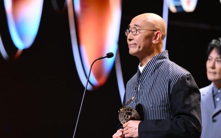 卢冠廷凭借《一生所爱》斩获首届影视音乐盛典的“十大电影金曲”奖项-1