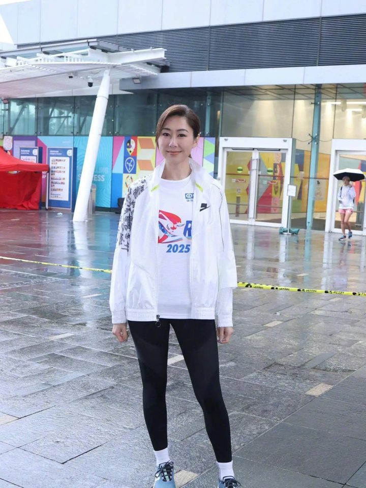 胡定欣谈及圈外男友：结婚计划“暂无安排”-1