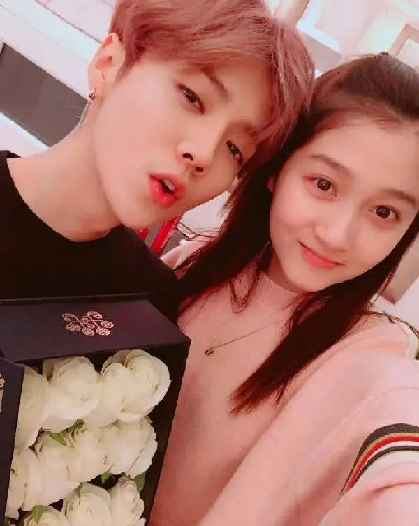 鹿晗生日关晓彤未送祝福，分手疑云再起？-1