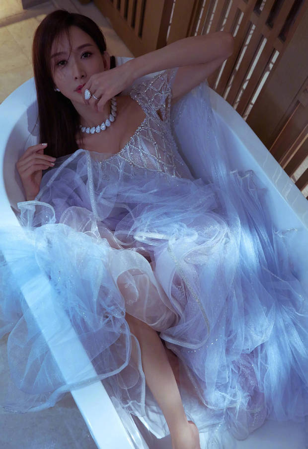 林志玲穿《珠链》仙女裙温柔闪耀-1